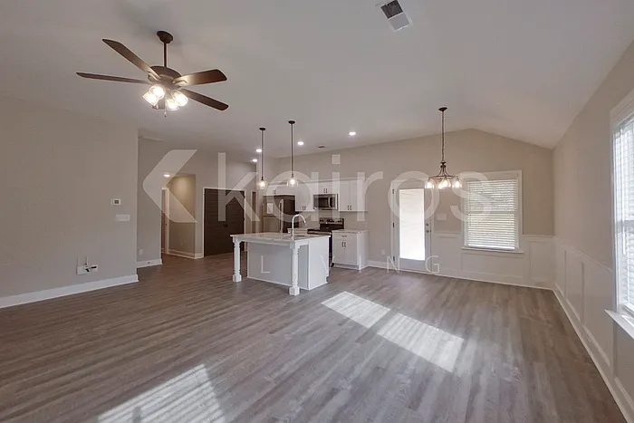 104 Allentown Ct — Photo 2