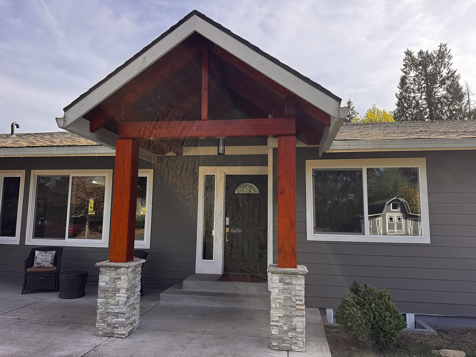 4 bed, 3.5 bath, 3000 sqft, $3,800 — Photo 2