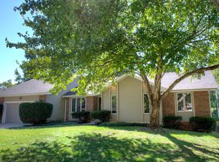 816 E Manchester Dr, Springfield, MO 65810