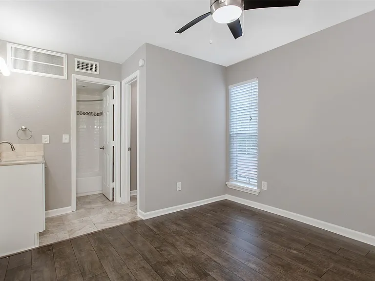 4319 McKinney Ave #205 — Photo 8