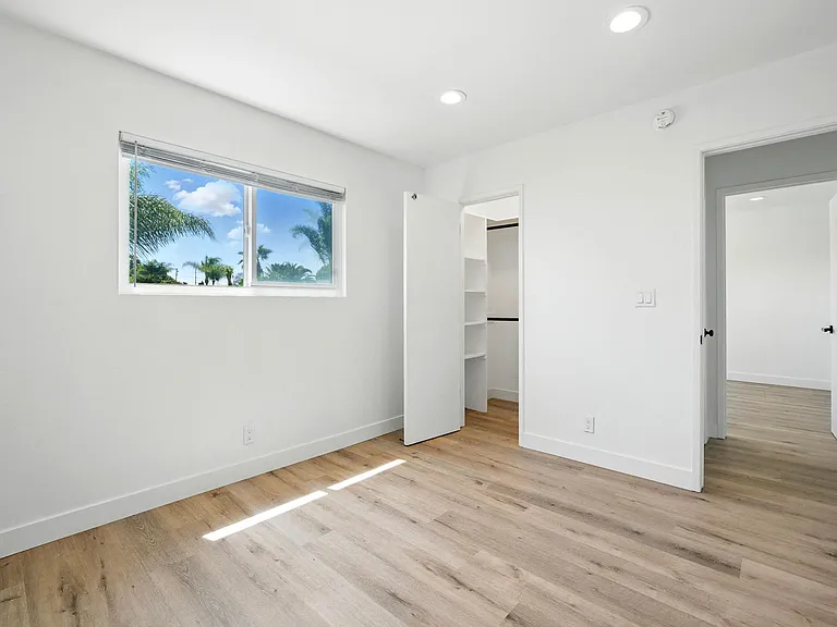 1472 Loma Ln — Photo 25