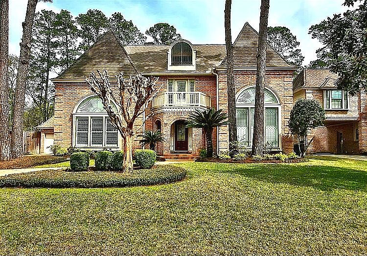 Front Estate View