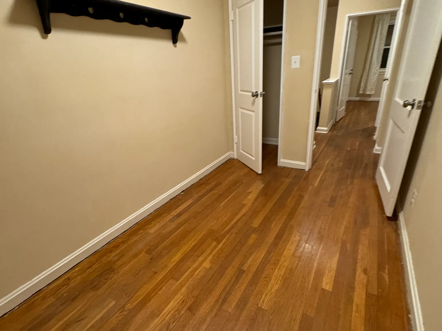 4 bed, 1324 sqft, $2,095 — Photo 4