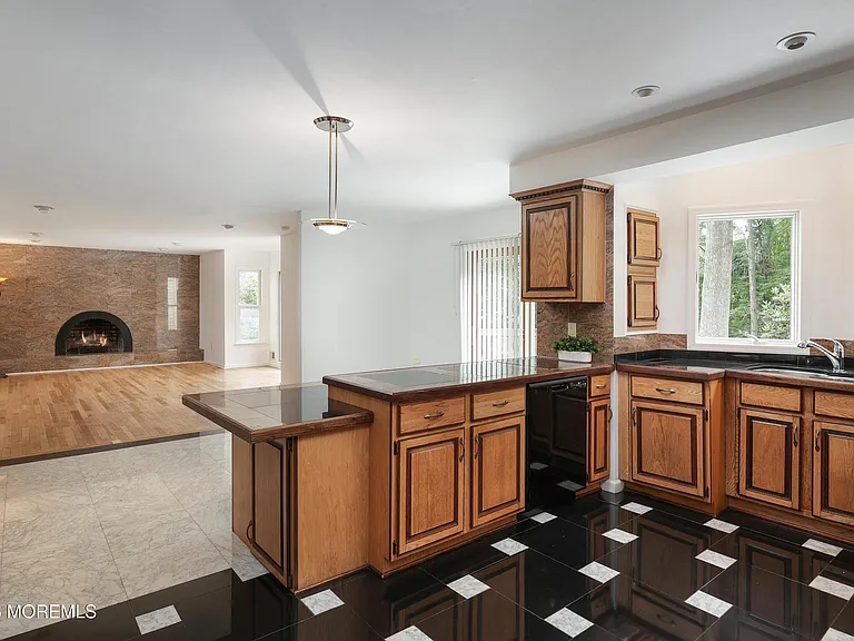 18 Seven Oaks Dr — Photo 12