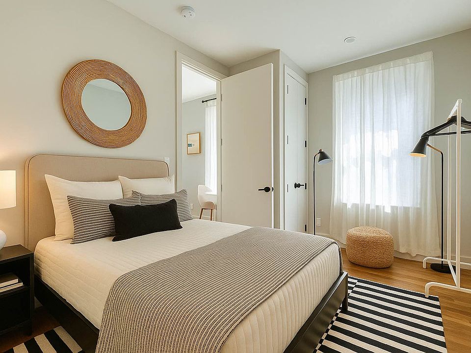 2nd image of 246 Pacific St #5C