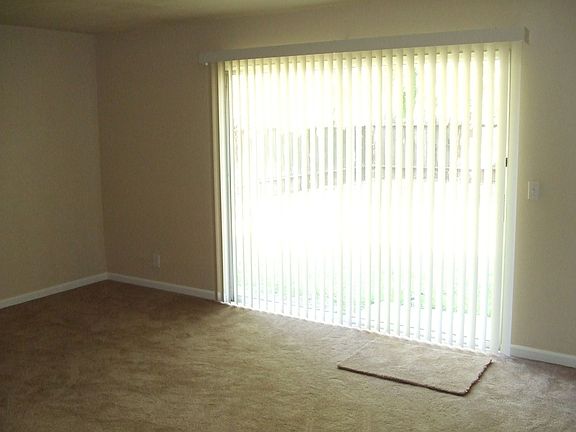 3rd image of 675 Priddy Dr