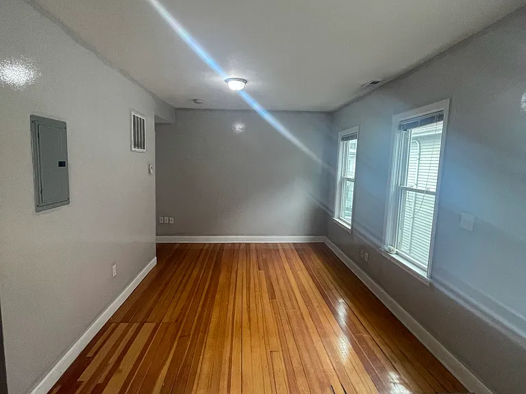 16-18 Brackett St #2 — Photo 7