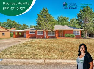 512 Navajoe Rd, Altus, OK 73521