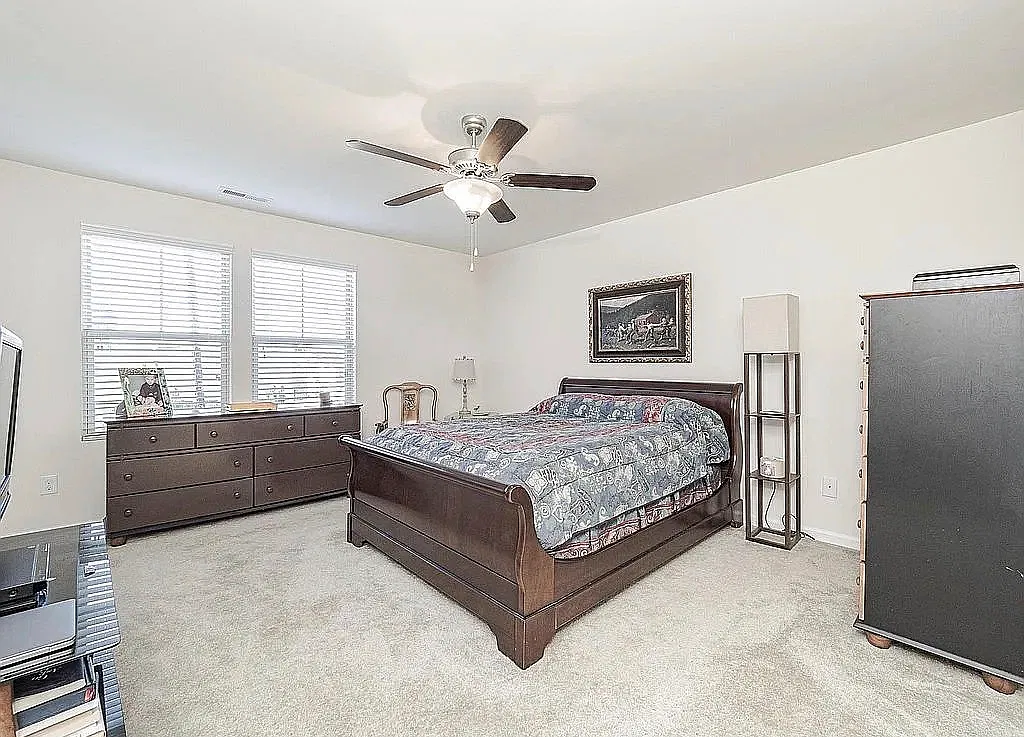 3 bed, 1875 sqft, $1,150 — Photo 2