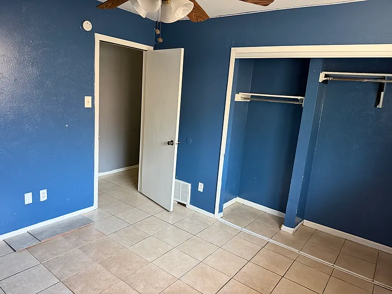 741 Salsbury Cir — Photo 3
