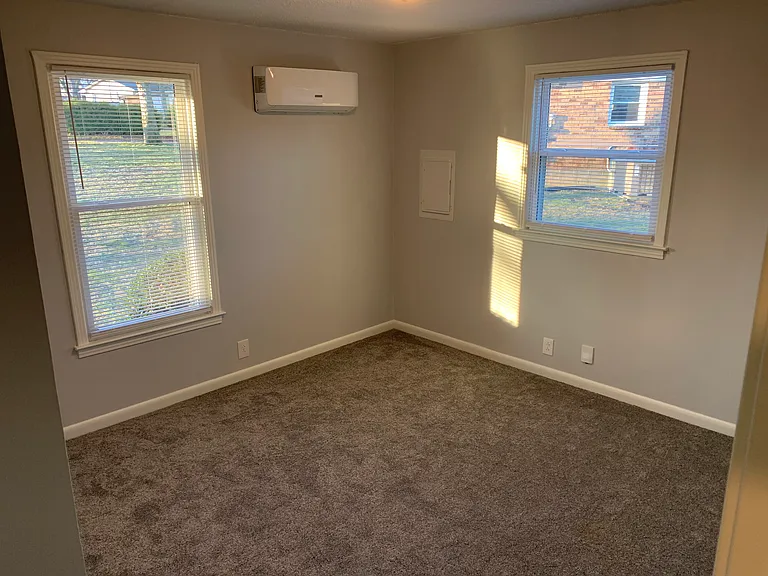 141 Laurel Ct — Photo 5