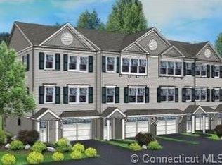 18 Village Crossing #18, Niantic, CT 06357