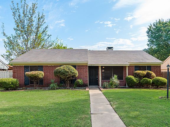 2nd image of 1814 Sage Dr