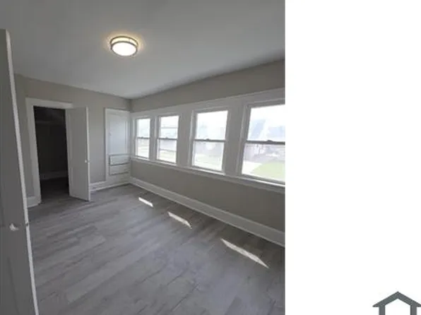 13405 Thornhurst Ave, Garfield Heights, OH 44105