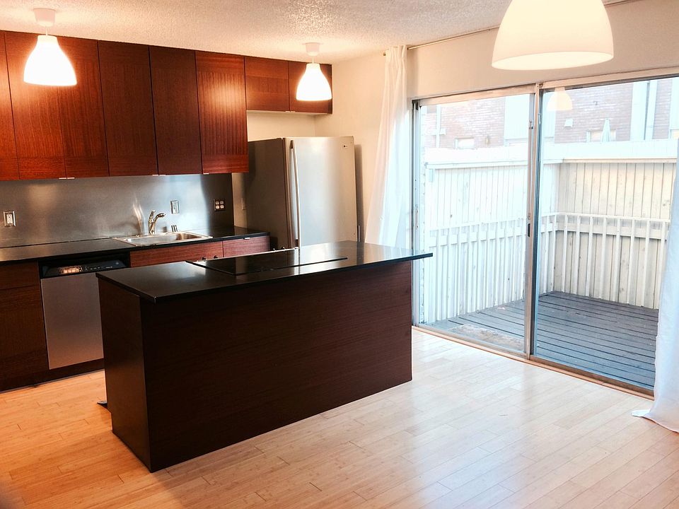 Kitchen & Patio