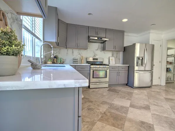 4235 Oceanview Dr, Stockton, CA 95206