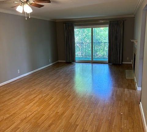 3rd image of 208 Donard Park Ave