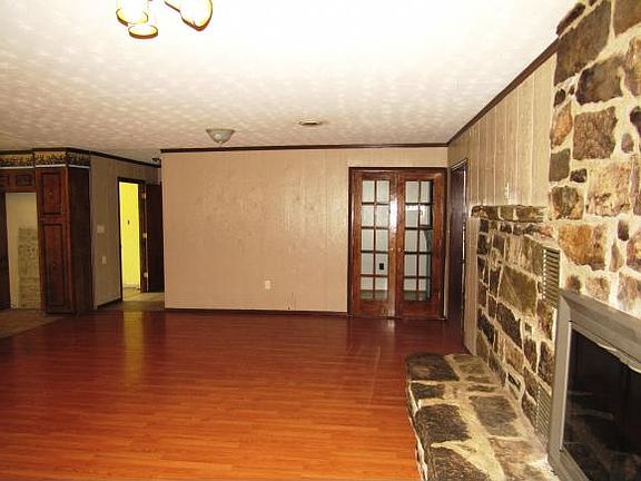 5th image of 223 Renaway Dr