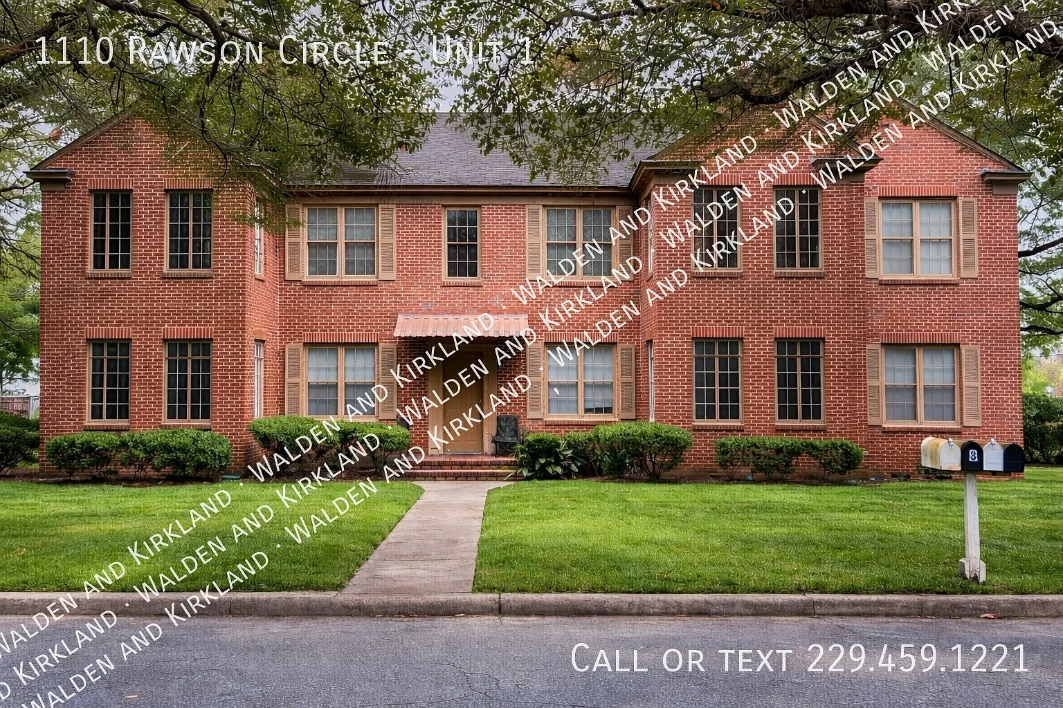 Charming 2 BD/1 BA with Den - $825 a month — Photo 1