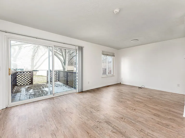 5808 Okemos Rd — Photo 2
