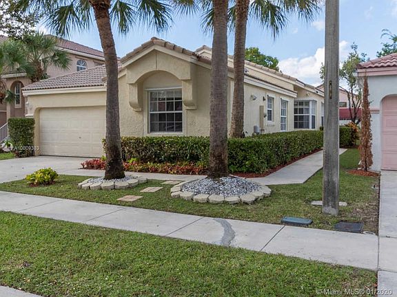 3rd image of 15633 NW 14th St