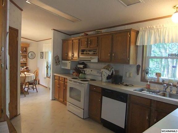 5th image of 694 S Andrew Dr NE