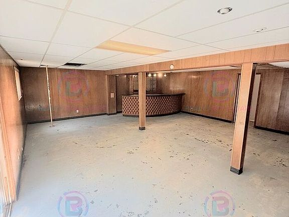 4th image of 1360 W 12th St