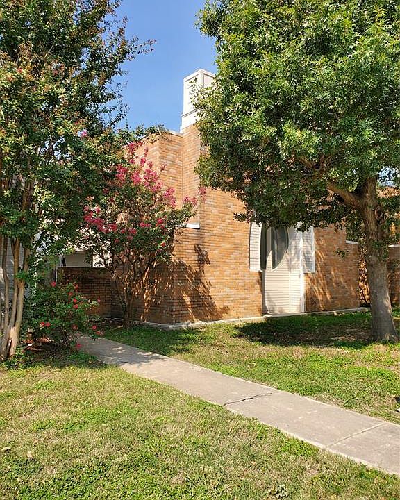 2nd image of 609 W Union Bower Rd