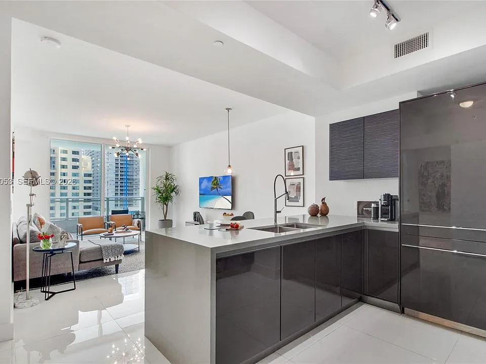 1080 Brickell Ave #1504
