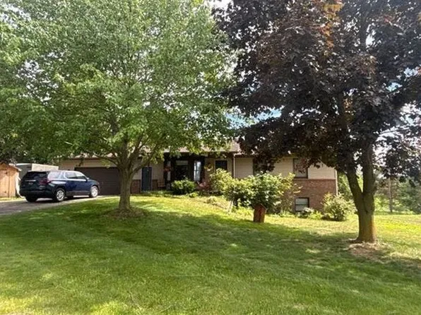 1678 Slater Ave, Dorr, MI 49323