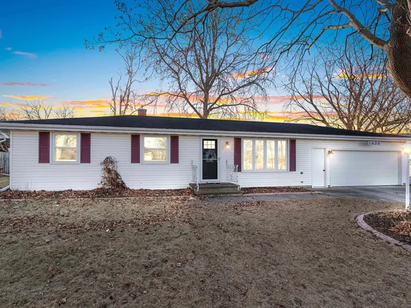 1625 Bond Ct, Green Bay, WI 54303