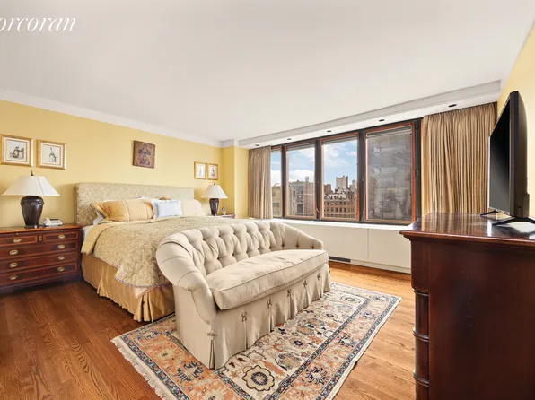 45 East 80th Street image 6 of 12