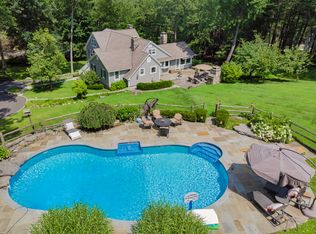 7 New Bridge Rd, Brookfield, CT 06804