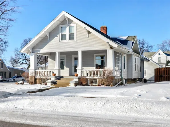 118 W North St, Danvers, IL 61732