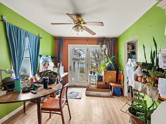 2nd image of 131 Hollis St