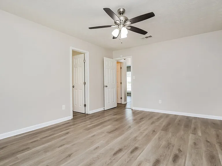 306 Ashley Manor Way — Photo 10