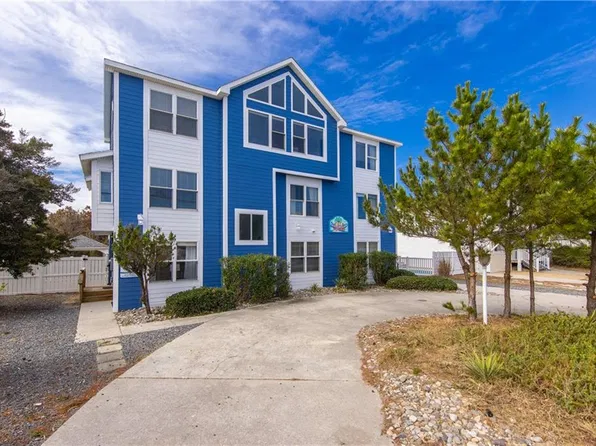 2745 Sandpiper Rd, Virginia Beach, VA 23456