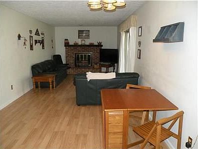 5th image of 324 Highbury Cres