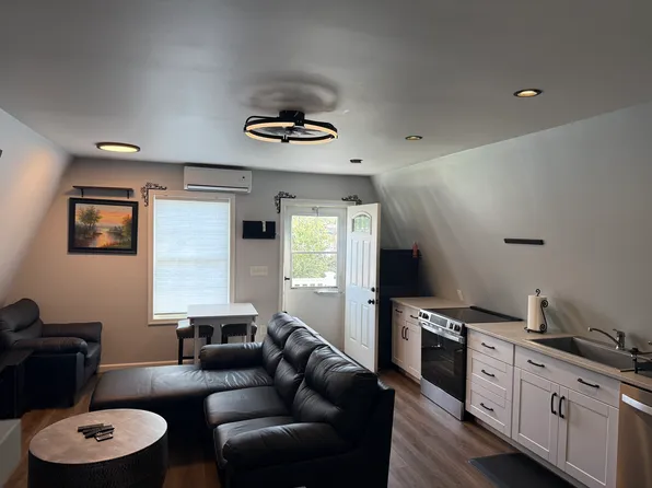 119 Cloverhill Rd, Pasadena, MD 21122