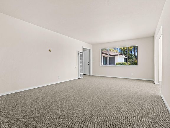 3rd image of 388 Ventura Ave