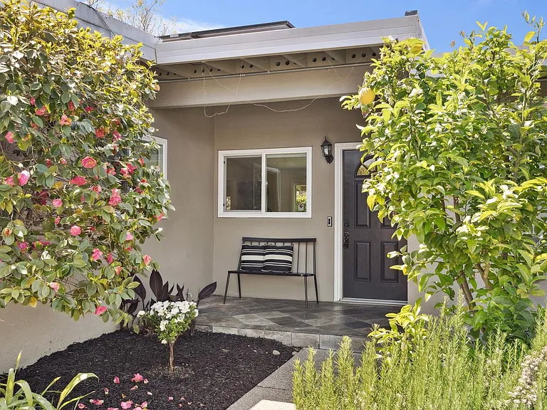 53 Labrea Way — Photo 26
