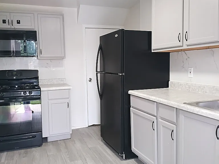 3456 Western Ave — Photo 6