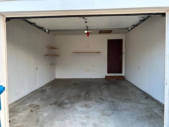 5th image of 2278 N Village Dr