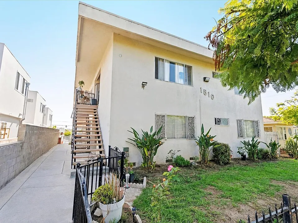 1810 12th St #7