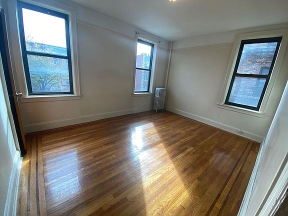 3rd image of 25-26 42nd St #2E