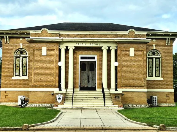 414 S Broad St, Bainbridge, GA 39819