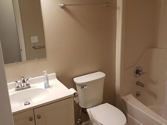 5th image of 103 Forest Manor Dr