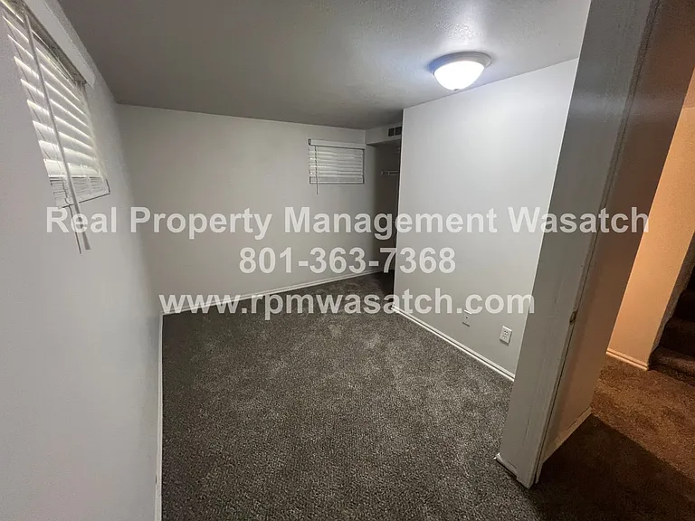 1105 S 700 E — Photo 23