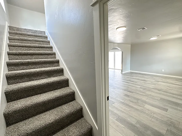 1717 NW Smith Ave — Photo 15
