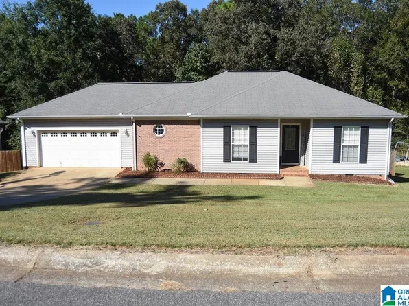 705 Pinecone Ave, Eastaboga, AL 36260